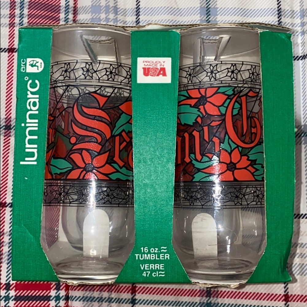 Vintage Season’s Greetings set of 4 16oz tumblers